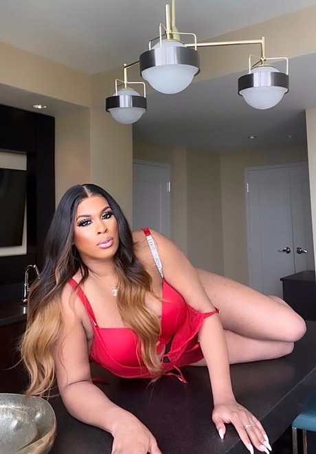 Mzheadgoddess beautiful actress pic