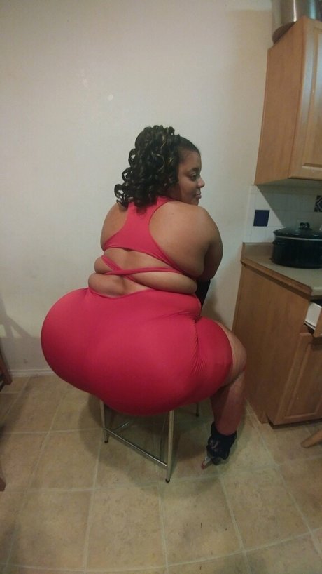 Mz Boom Boom PHATTEST ASS ON EARTH_ model beautiful archive