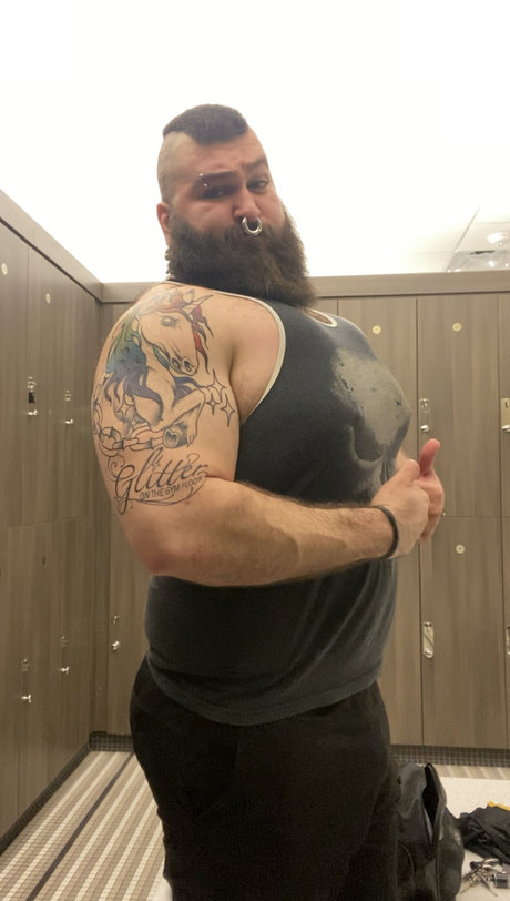 Coop Mythos pretty model img