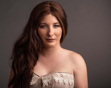 naomi cosplayer photomodel pornstar adult galleries