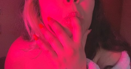 F A M A star perfect pics