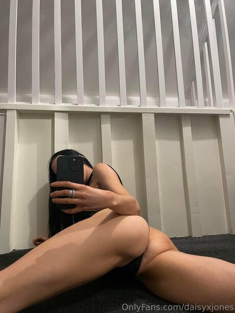 Daisy Jones FREE PAGE_ pornstar naked images