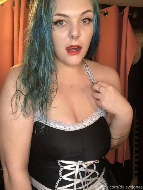 Daisy Jones FREE PAGE_ star nude pic