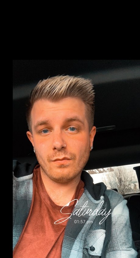 Cody Lee perfect model img