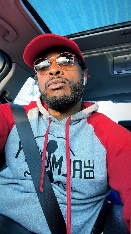 ebony smoking onlyfans sexy nudes pic