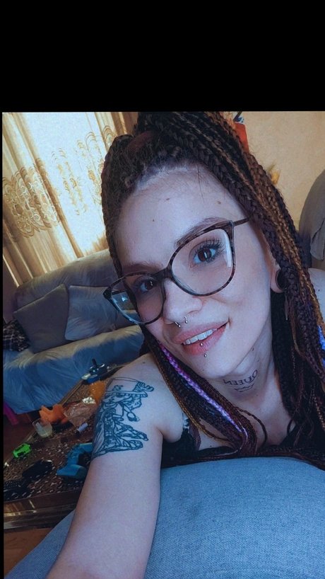 NamiiSwaan nice actress pics