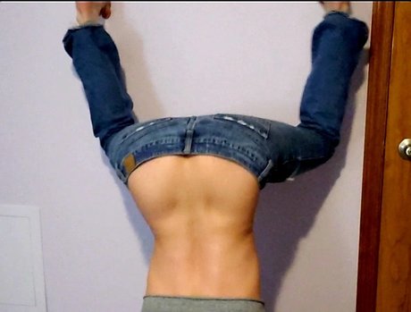 Natural Kelly s Butt Crack star top gallery