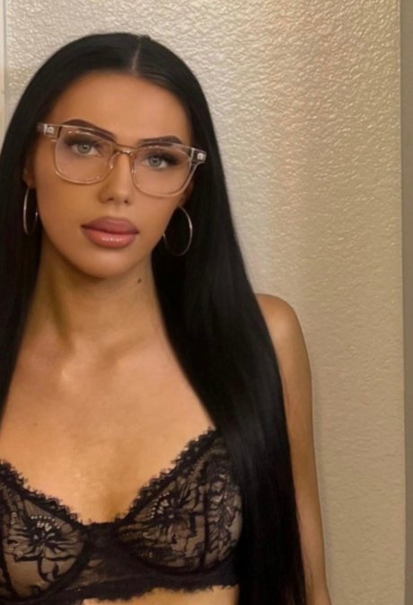 Natana Brooke porn actress photos