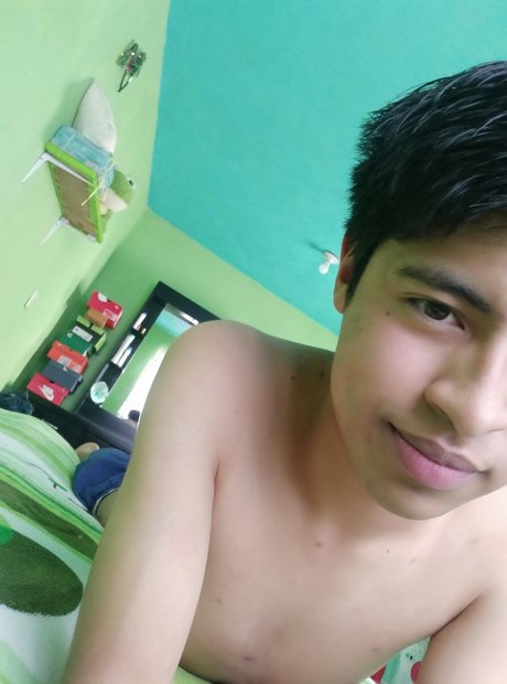 Cristian Parra pornstar naked pictures