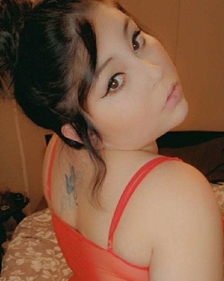 CrypticCurves420 nudes model archive