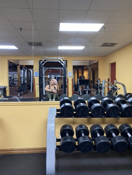 Fitgirl Pay star erotic photo