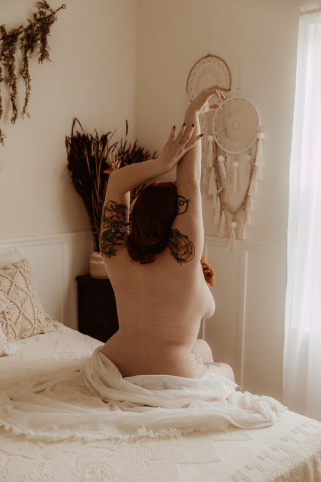 Zooey Lay naked pornstar archive