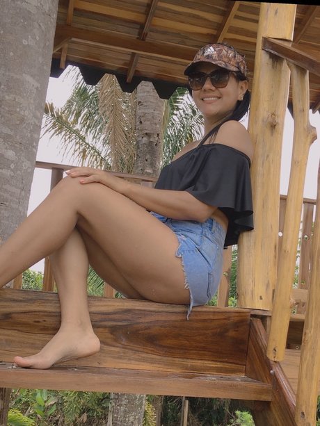 Cristal_ adult model pictures