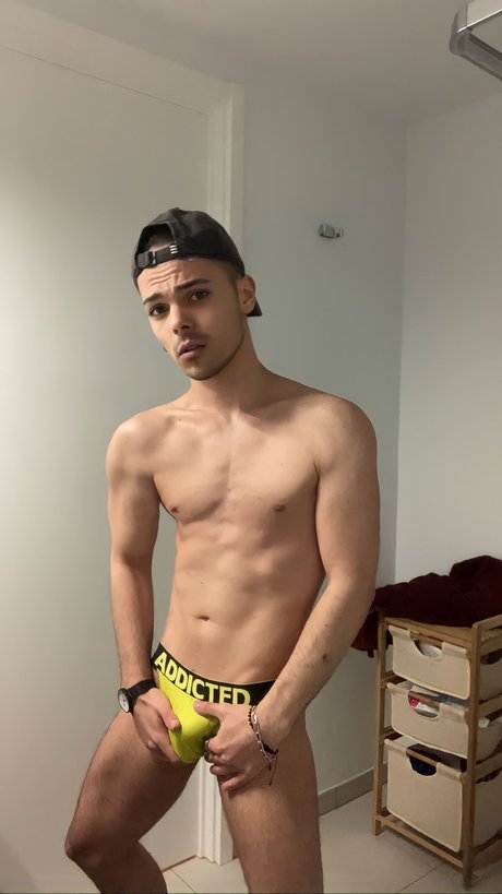 Nearb high quality model images