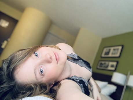 MS CROWN pornstar nice img