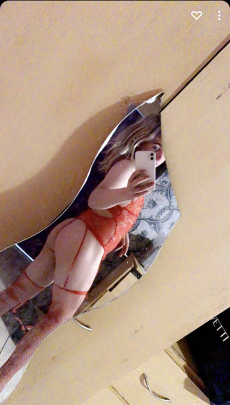 Hornygirlchloe_ hot pornstar pics