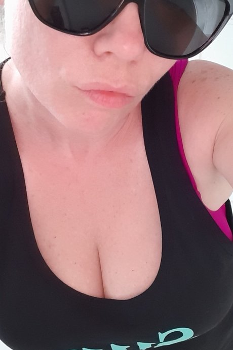 Cplnxtdoor sex pornstar pic