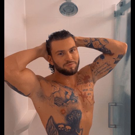 DannyD erotic actress photo