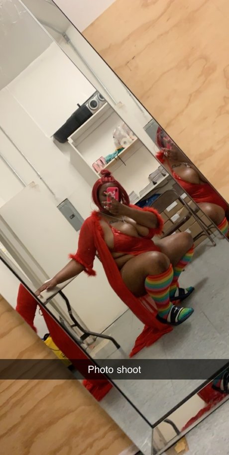 ThrOATasarus star nudes photo