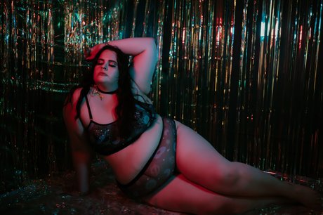 CosmicSkye free model photos