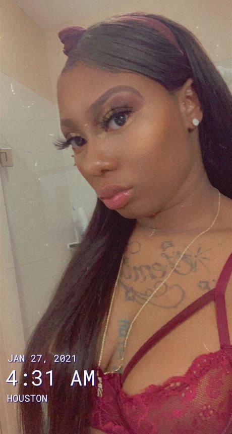 Dayjaniaa xxx pornstar photo