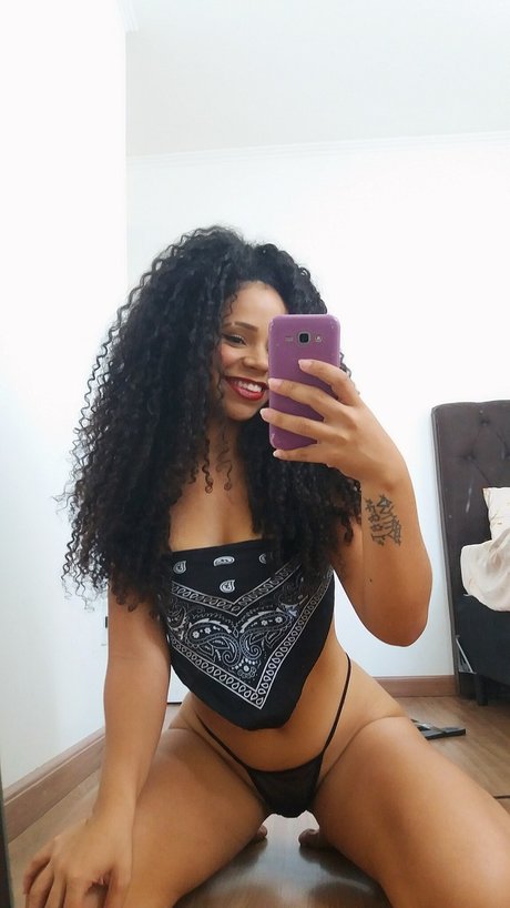 Nicole Roith sexy star photo