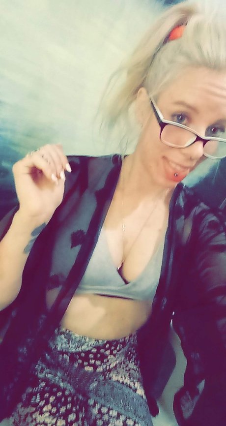 Nicholle Evol star best picture