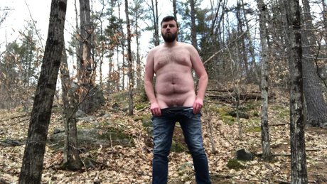 New England Woodsman nude model pic
