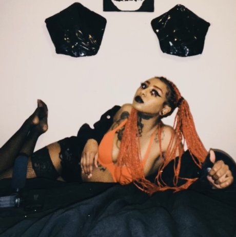 _Neveeexxx_ pretty pornstar img