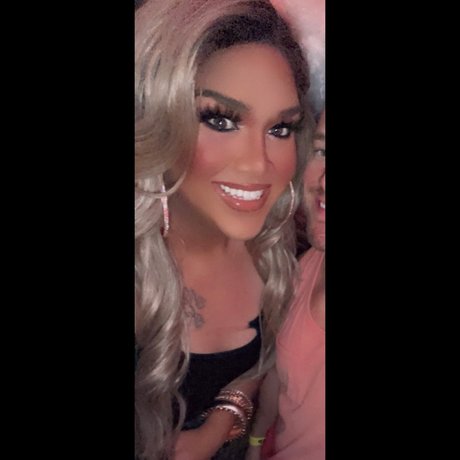 Nikki Avalon star gallery