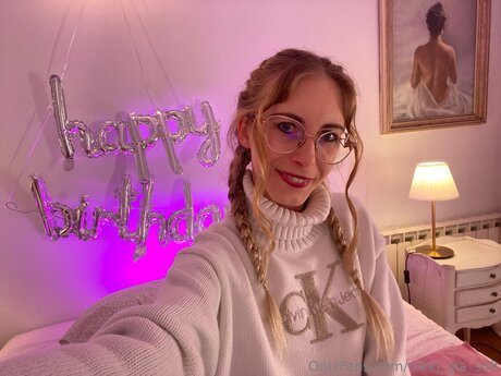 Nikki Gia Soft perfect actress image