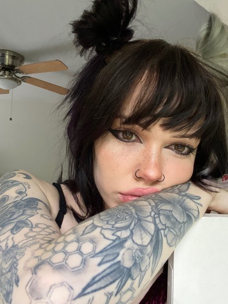 Billie_ nice pornstar picture