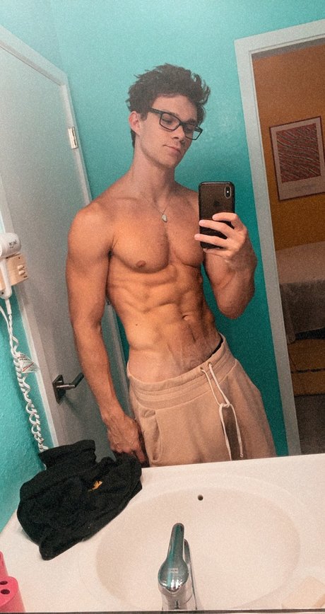 AltPlayboy model nice pictures