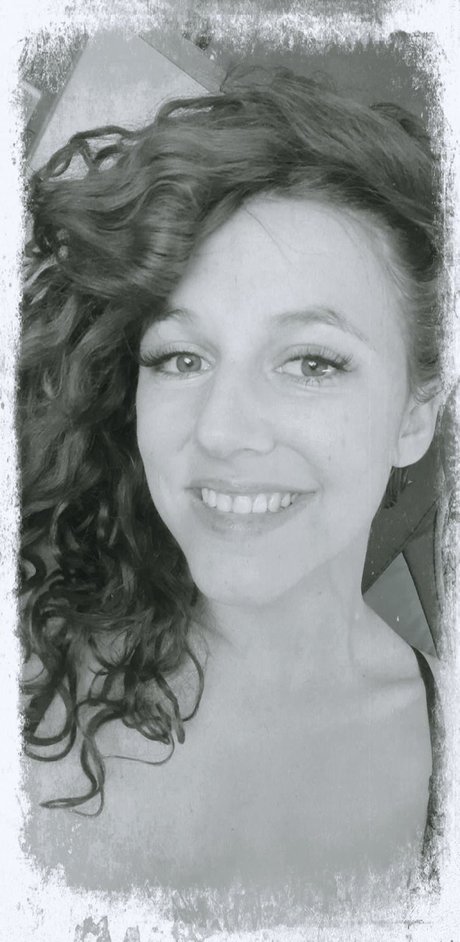 Devilishwendy model adult image