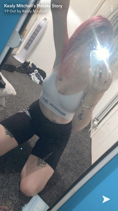 Kealy Mitchell pretty star pictures