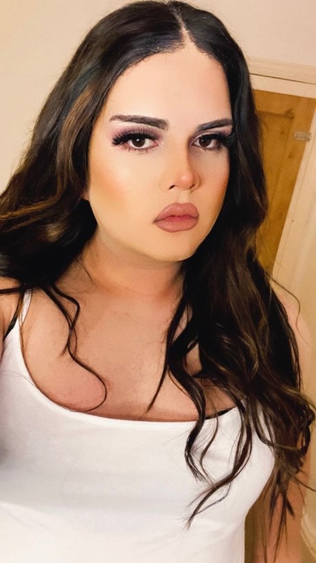 Nina Ishu star adult archive