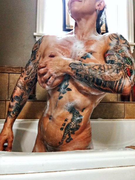 _BellaTrix_ model high quality picture