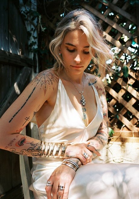 Paris Jackson xxx pornstar photos