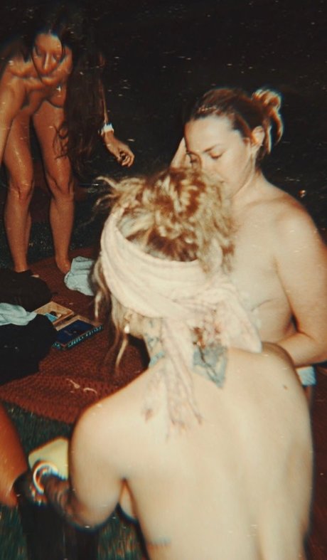 Paris Jackson perfect model gallery