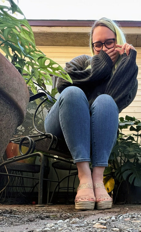 dezzydoefree hot star gallery