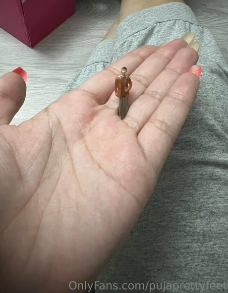 pujaprettyfeet erotic star img