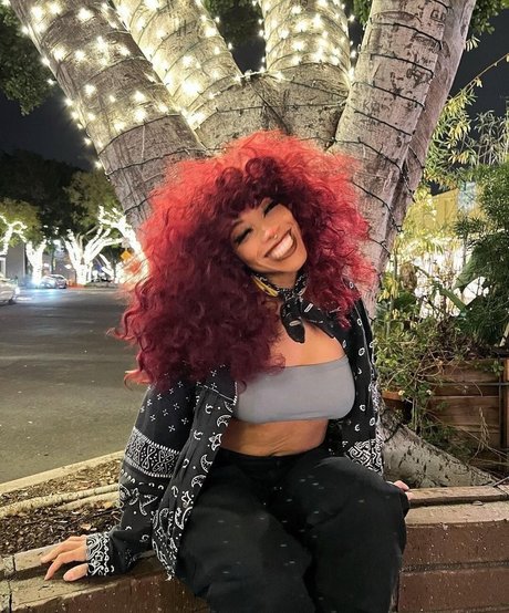 Kiera Please free actress pics