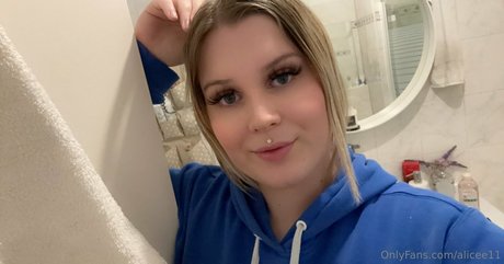 nude selfie onlyfans pretty img