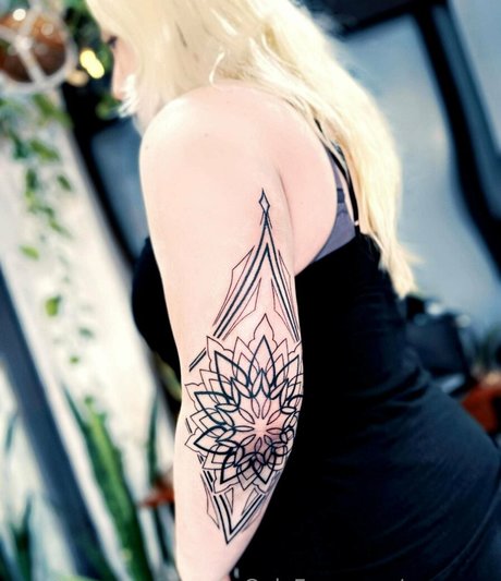 p enrose art model gallery