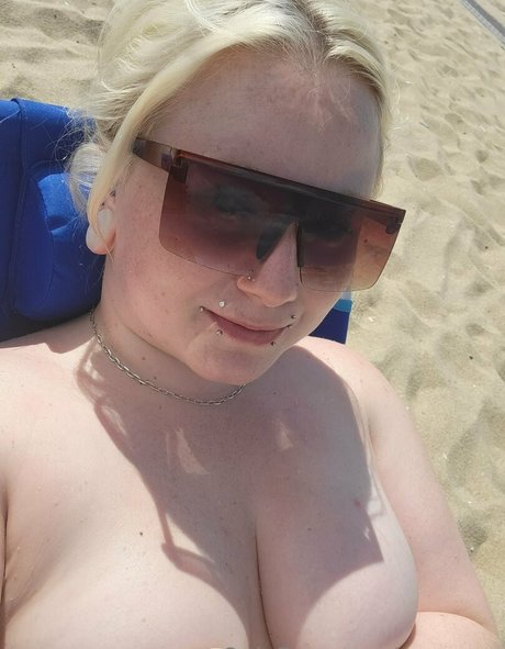 p enrose model hd pic