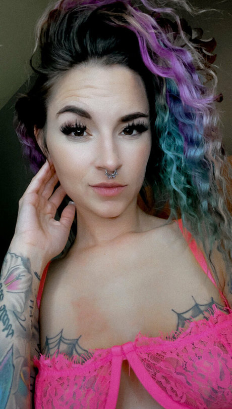 rubyroxanne sexy model picture