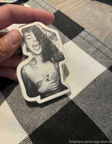 rubyroxanne pornographic actress pictures