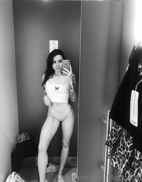 blackyusti model best pic