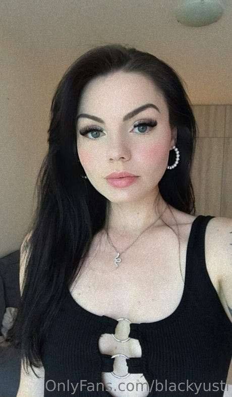 blackyusti hot star image