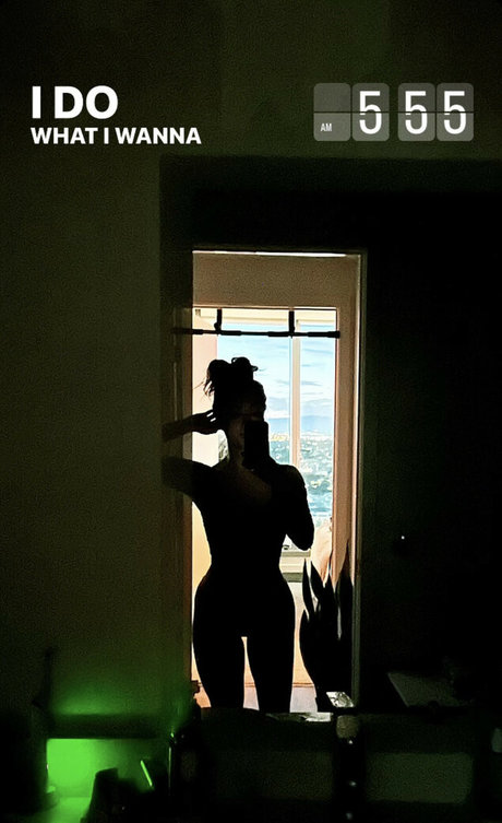 Cynthia Leu hd model gallery